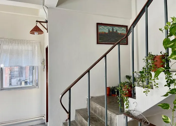 Baan Khaosoi - Rooftop House In Talad Noi Bangkok
