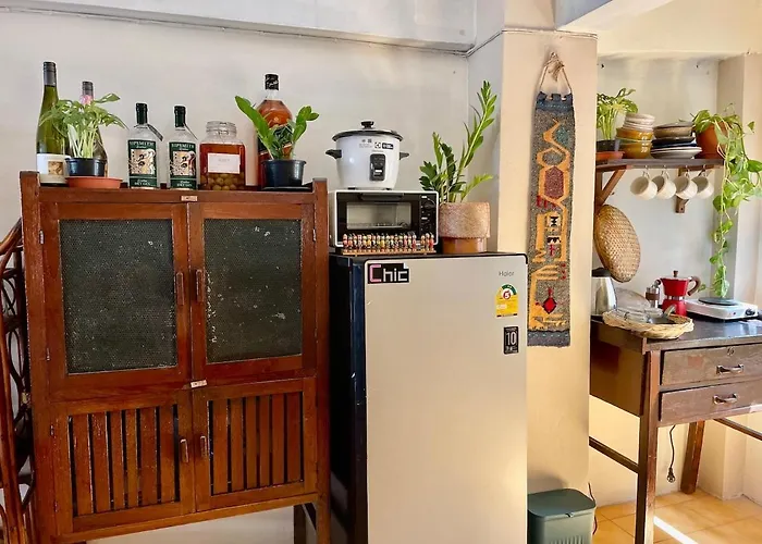 Baan Khaosoi - Rooftop House In Talad Noi Bangkok