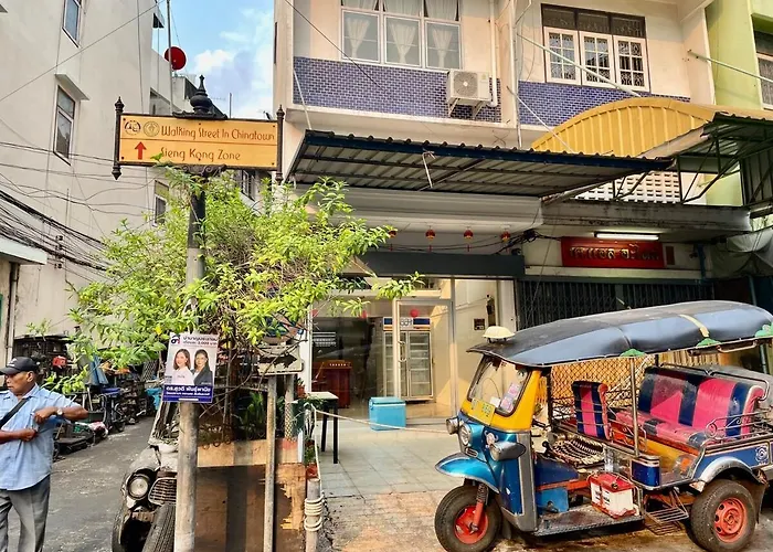 Baan Khaosoi - Rooftop House In Talad Noi *
